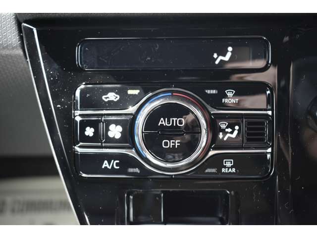 【オートエアコン】操作いらずで室内温度を調整してくれます！快適な車内でお過ごしください♪