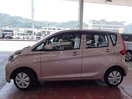 軽自動車専門店です。高年式、低走行、ワンオーナー車勢揃い！プロの大量一括仕入でコストダウンし、低価格を実現！！　まかせて安心。保険は損保ジャパン代理店。自社整備工場は近畿運輸局指定民間車検工場！！
