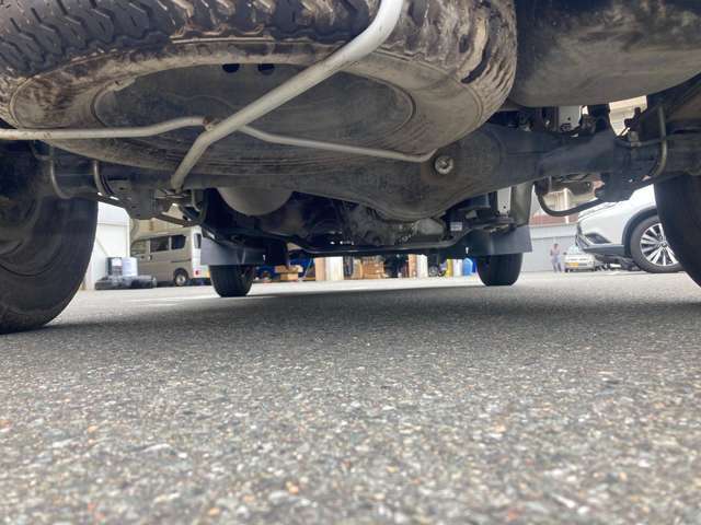 下廻りの腐食やヘコミなど気になる所など、ございましたらお尋ね下さいませ。