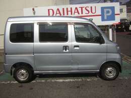 当店の在庫車をご覧頂きありがとうございます！中古車は基本的に当社で買取ったお車ばかりですので、良質で低価格なお車を多く取り扱っております。お気軽にお問い合わせください！◆0078-6002-903365（通話無料）