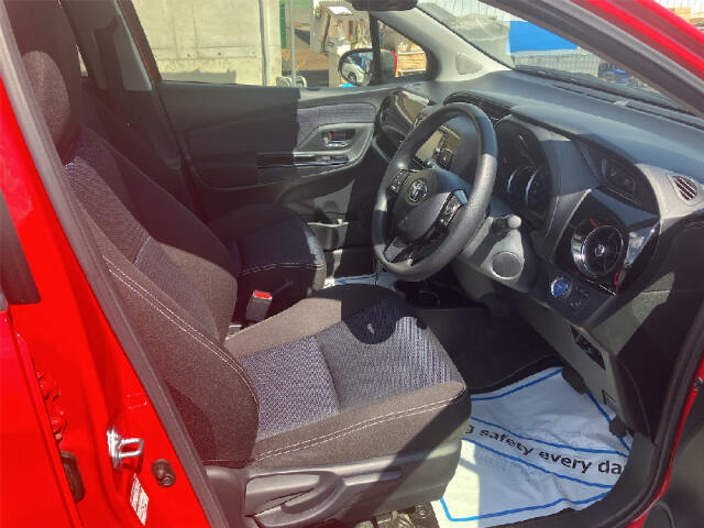 ナオイオートでは自動車保険（あいおいニッセイ同和、損保ジャパンなど）も取り扱っております。当社は自社鈑金工場を併設しております。自動車保険も含めてお客様のカーライフをサポートさせて頂きます！