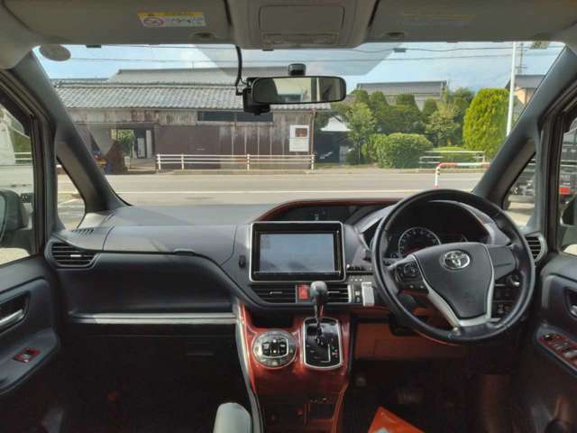広々とした運転席です！