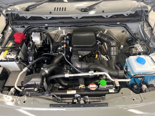 親切・丁寧な専門メカニックスタッフが応対！・車検・点検整備・事故等の修理などアフターサービスも安心。お車のカスタマイズもネクステージのサービススタッフまでご相談ください！