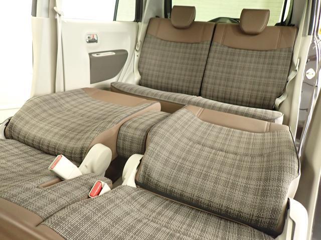 シートアレンジ多彩です。足を伸ばしてゆっくり休憩できる　広々車内です。