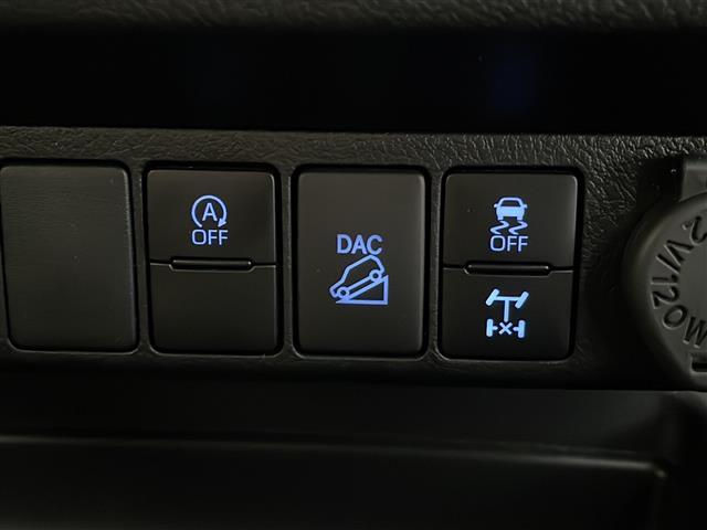 【運転席操作部】快適なドライブを楽しむための機能が装備されています！運転席から触れるので、使いやすいです！除菌プランいれていただくと、さらに清潔で安心していただけます！