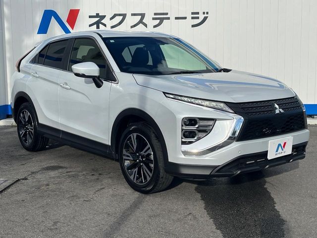 大好評のボディコーティング「弾スプラッシュコート」もご納車までに施工可能。通常のガラスコートと異なる、耐久年数6年の無機質ガラスコーティングが、ボディをキレイな状態に保ってくれます。