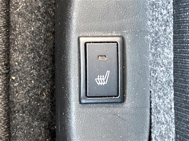 気になる車はすぐにお問い合わせください！画面右側の0066から始まる無料ダイヤルからお問い合わせ下さい！専門スタッフがお車のご質問にお答えいたします！