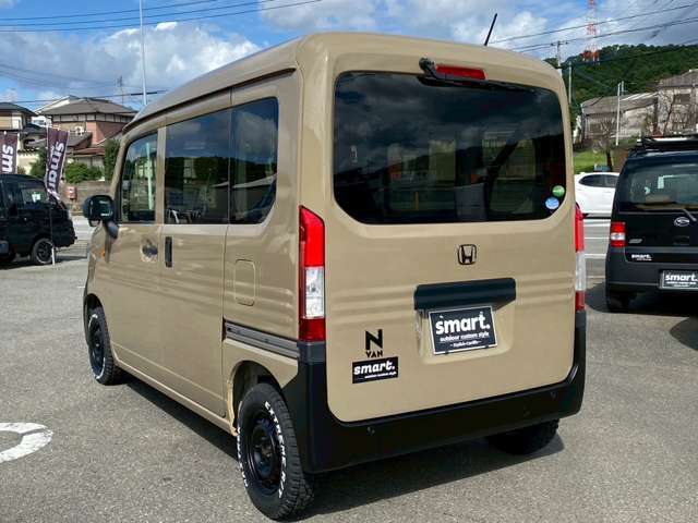 左斜め後ろから見てもカッコいい！