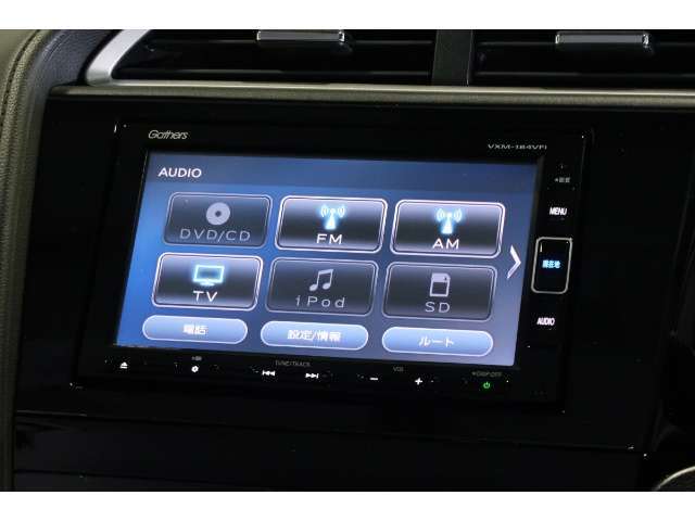 ナビゲーションももちろん装備☆多彩な機能で快適ドライブをアシスト☆オーディオ機能も充実していますね☆
