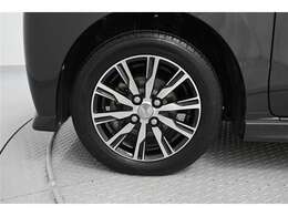 14インチ　純正アルミホイールです。