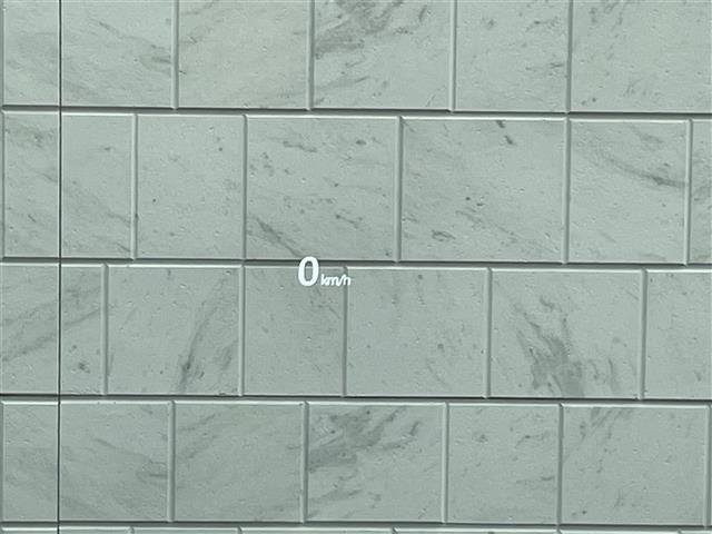 【スピードメーター】『スピードメーター』の画像になります。メーターがシンプルで見やすく運転しやすいですね！