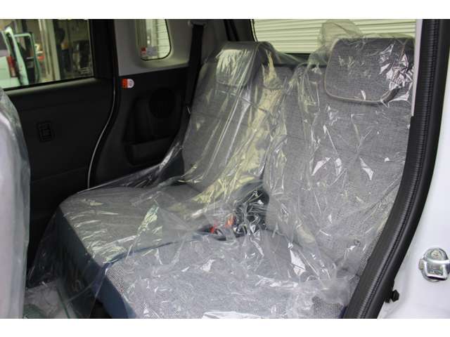販売部門では月100台お任せいただき、車検部門では月に500台お任せ頂いております！豊富な販売や車検の実績を積んだスタッフが対応をさせて頂きますのでご安心してご来店くださいませ！※2023年実績