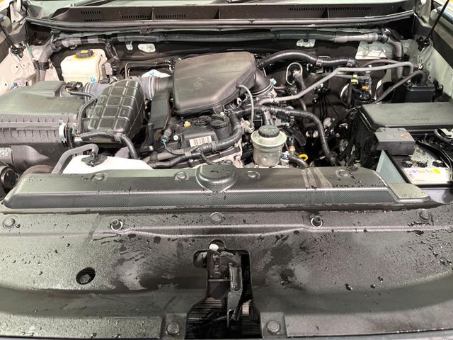 親切・丁寧な専門メカニックスタッフが応対！・車検・点検整備・事故等の修理などアフターサービスも安心。お車のカスタマイズもネクステージのサービススタッフまでご相談ください！