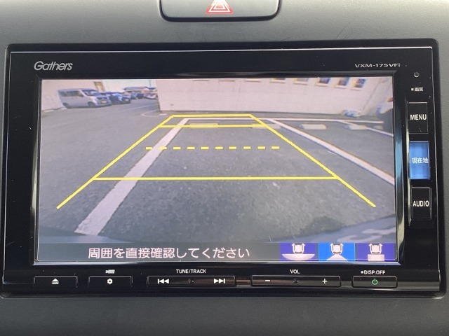 バックカメラ装着済！死角になりやすい後方もとても見やすいです☆車庫入れに自信がない方や縦列駐車が苦手な方にも、オススメな機能です！安心度もアップ！