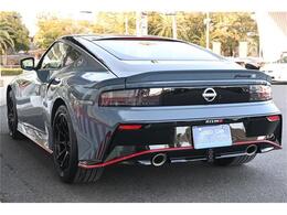 大人気フェアレディZNISMO入荷しました！専用レイズ製19インチAW・専用RECARO製スポーツシート・BOSEサウンドシステム・純正ナビ＋TV・バックビューモニター・詳細は当社HPをご覧ください！