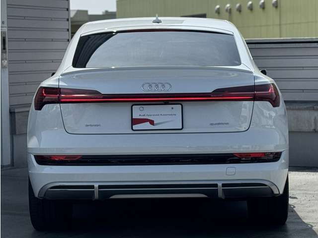 弊社掲載車両につきましては、モータープールに在庫しているため、ご来場の際は事前にご連絡いただけますとスムーズなご案内ができます。