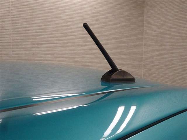 おひとり、恋人、ご友人、ご家族など、少人数でも大人数でもお出かけが楽しめます。この車で楽しいドライビングライフを送りましょう♪