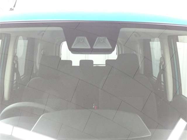 サポカーSとは、衝突被害軽減ブレーキに加えて、ペダル踏み間違い時加速抑制装置※を搭載したクルマが対象となります。詳しくは販売店スタッフまでおたずねください。※マニュアル車は除く