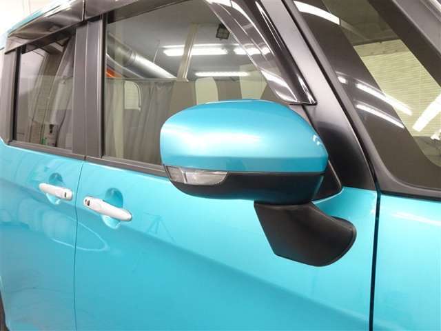 広々とした車内空間に優れた燃費性能。更にデザインも上質で人気のお車です！