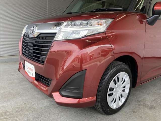 LEDヘッドランプです。十分な明るさを保ちつつも消費電力が少なく、バルブ寿命も長いのが特徴です。瞬時にMAXの光量を発揮するのもLEDならではです。