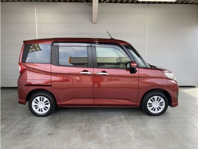 全車1年間の走行距離無制限のロングラン保証付きです。また、さらに安心をお求めの方には1年～2年の保証延長ができる「ロングランα保証」（有償）もお選びいただけます。