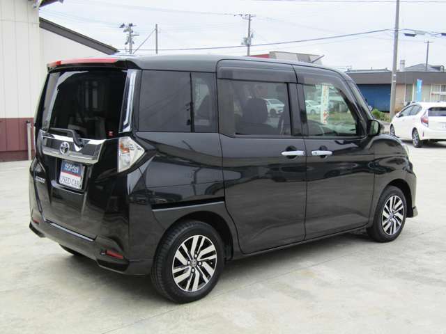 車内の空気の入れ替えに役立つ純正ドアバイザー☆雨天時に便利です☆