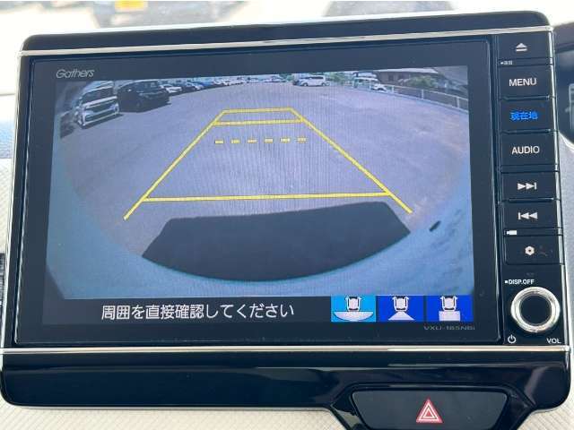 【バックカメラ】駐車時に安心のバックカメラが装備されています！