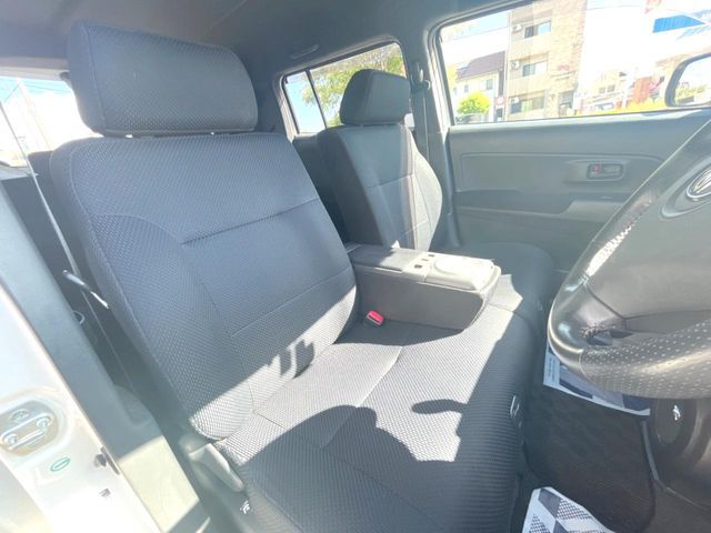 弊社では、全車『修復歴なし』のお車のみ取り扱っております。専任バイヤーによる厳選した仕入れの後、入庫後の車両チェックを行い、ネクステージが認定した高品質な中古車をご提供しております。