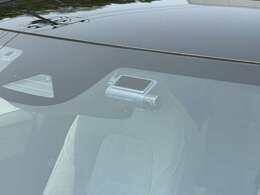 ◆純正ドライブレコーダー/本来オプションの装備ですが、この車なら最初から付属します。万が一の時にも心強い！