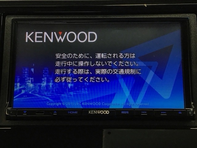 社外メモリーナビがついております！CD・DVD再生、ワンセグTV視聴、Bluetooth接続可能です！