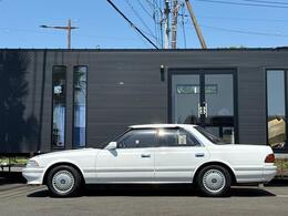 もちろん修復歴はございません！薄いボディは現代ではなかなか見られないですね■ボディ基準前のこのデザイン、窓開けてヒジ出してカッコつけちゃってください☆■☆