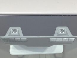 【スズキ　セーフティサポート】走行中に前方の車両等を認識し、衝突しそうな時は警報とブレーキで衝突回避と被害軽減をアシスト。より安全にドライブをお楽しみいただけます。