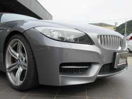 弊社グリュックでは自社鈑金工場完備。パーツの取付・修理・車検もお任せください。　BMW/MINIに精通したプロフェッショナルが対応します！