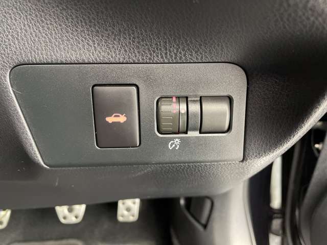 【運転席操作部】快適なドライブを楽しむための機能が装備されています！運転席から触れるので、使いやすいです！除菌プランいれていただくと、さらに清潔で安心していただけます！