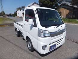 民間車検工場を完備しておりますので、納車前の点検・整備はもちろんのこと購入後の車検・点検・整備などアフターサービスも当社にお任せください。