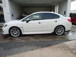 お支払いプランもご自由に選べます。ローン（残価設定）・リース（オープン・クローズ）等、お客様に最適な回数プランをご提供致します。お気軽にご相談下さい。