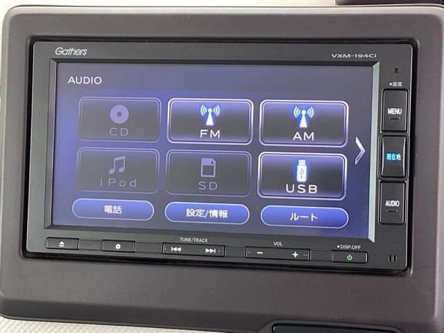ナビ機能だけでなく、Bluetooth、CD再生などのオーディオ機能がついています！