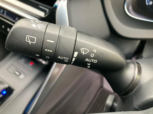 国産車から輸入車まで多様なお客様のニーズのお応えできるように、全国規模で豊富な在庫展開！車のことならWECARSへ！