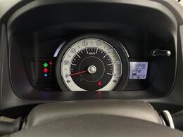 【スピードメーター】メーターがシンプルで見やすく運転しやすいですね！