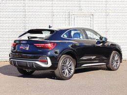 4つのタイヤが路面に吸い付くかのような感覚。4WDシステム quattro