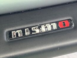 【NISMOエアロ】人気のNISMOエアロを装備！クルマの外観がよりスタイリッシュになり、街中で存在感あふれる1台に♪将来買い替える時にもリセールに影響しやすく、価値ある人気の装備です！