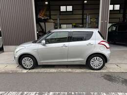 自社整備認証工場にて中古新規登録をします。