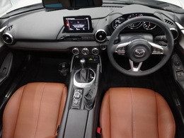 細部まで作り込まれた造形美！毎日でも運転して『人馬一体』を楽しみたくなります。是非、クルマに触れてその質感を味わってください。