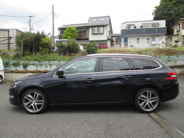 ジャパンメーカーアイシンAWにより設計された6AT搭載☆パドルシフト付♪