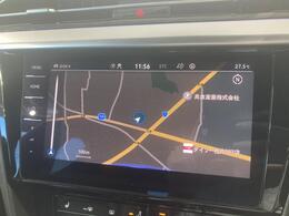 タッチスクリーンを採用。従来のナビゲーションシステムの域を超える、車両を総合的に管理するインフォテイメントシステムです。