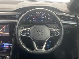 関西初の新デザインを取り入れた近未来なショールームと、1，288坪（約東京ドーム1個分）の超巨大展関西初の新デザインを取り入れた近未来なショールームと、1，288坪（約示場が併設された最大級店舗です！