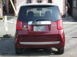 リヤワイパーやバックカメラ付いています。