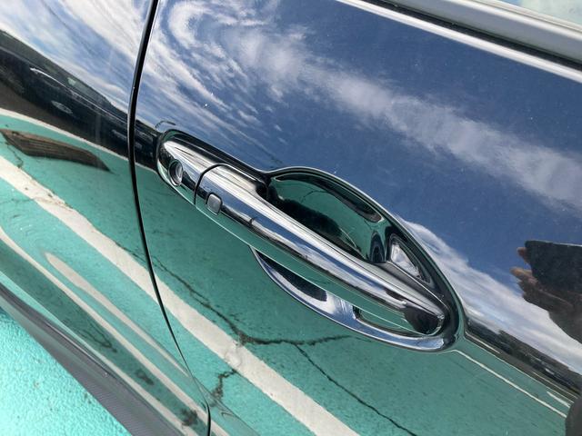 スズキの認定中古車は、整備はもちろん清掃も徹底しています。清潔感あふれるお車で、快適なカーライフを始めてみませんか。