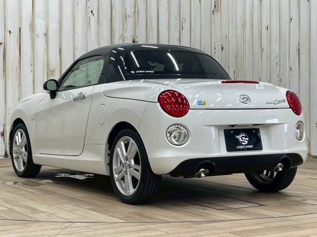 お車ご成約時の付帯率は驚きの90％OVER。GOOD　SPEED自慢のスーパーガラスコーティング。見違えるほどの輝きを放ち、納車後のメンテナンスも楽々。是非一度お試し下さい。
