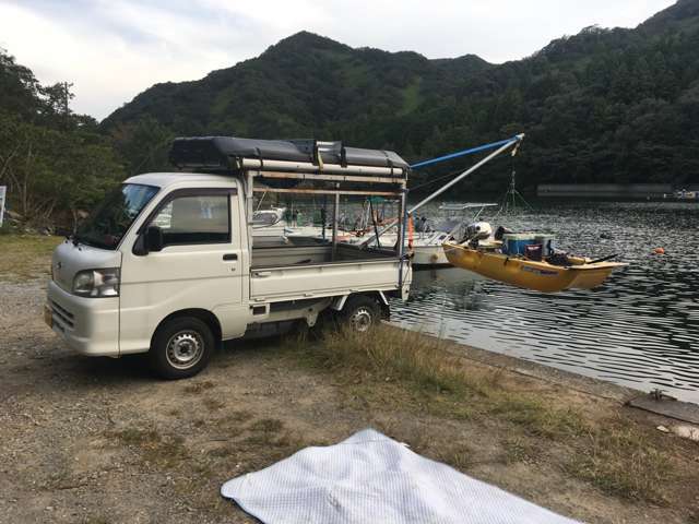 オーナー様よりご厚意で、管パイプ＆2人乗りボート＆ボートエンジン付きです。釣り付きの方必見！！